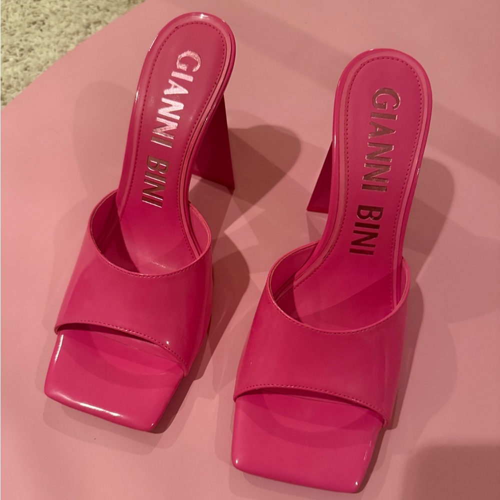 Gianni Bini Pink Heels NEW